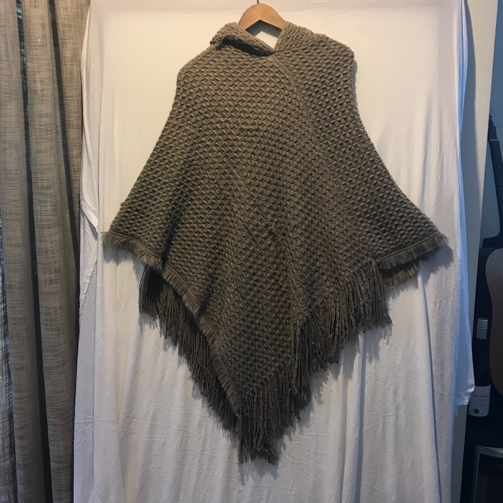 Beige/ tan cape